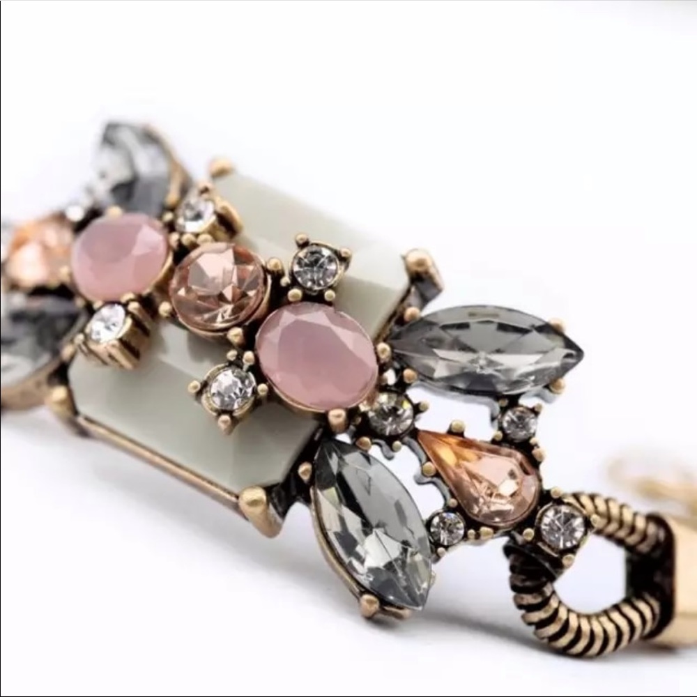 Vintage Style Bracelet - Picture 3 of 5